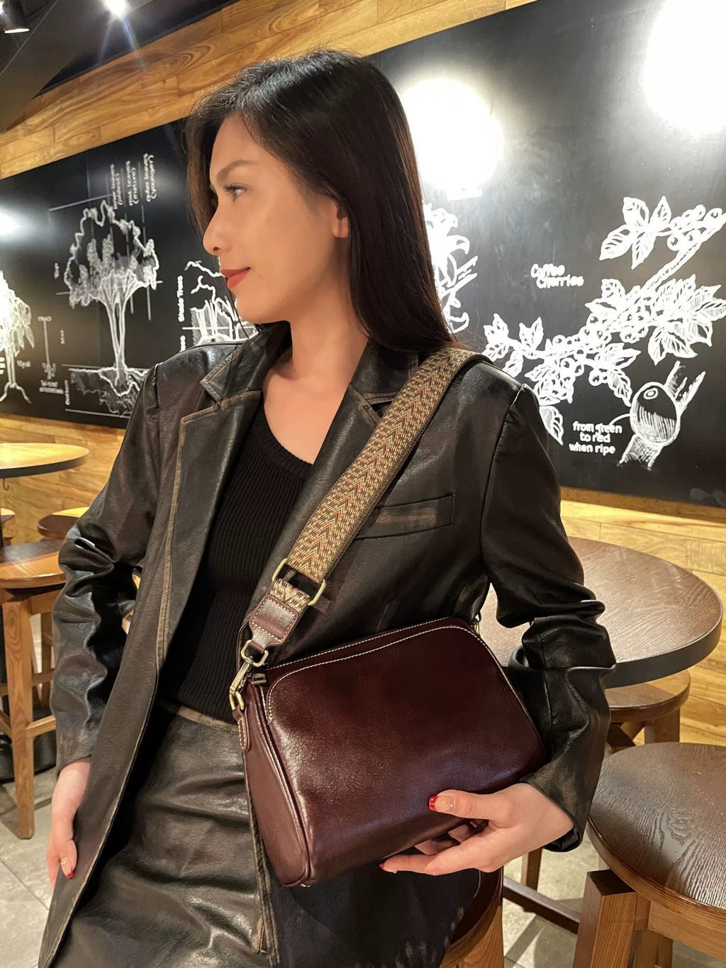 Genuine Leather Crossbody Pillow Bag – Top-Layer Cowhide Shoulder Bag for Women
