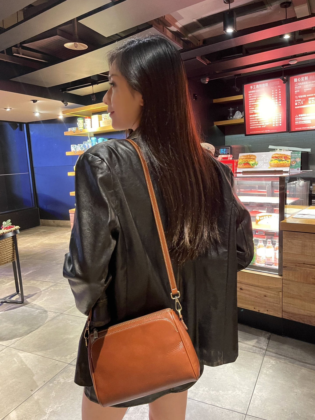 Genuine Leather Crossbody Pillow Bag – Top-Layer Cowhide Shoulder Bag for Women