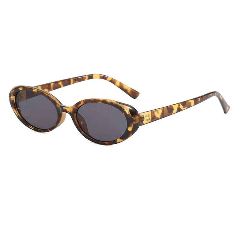 Small Oval Rivet Sunglasses – Retro UV400 Shades for Women & Men